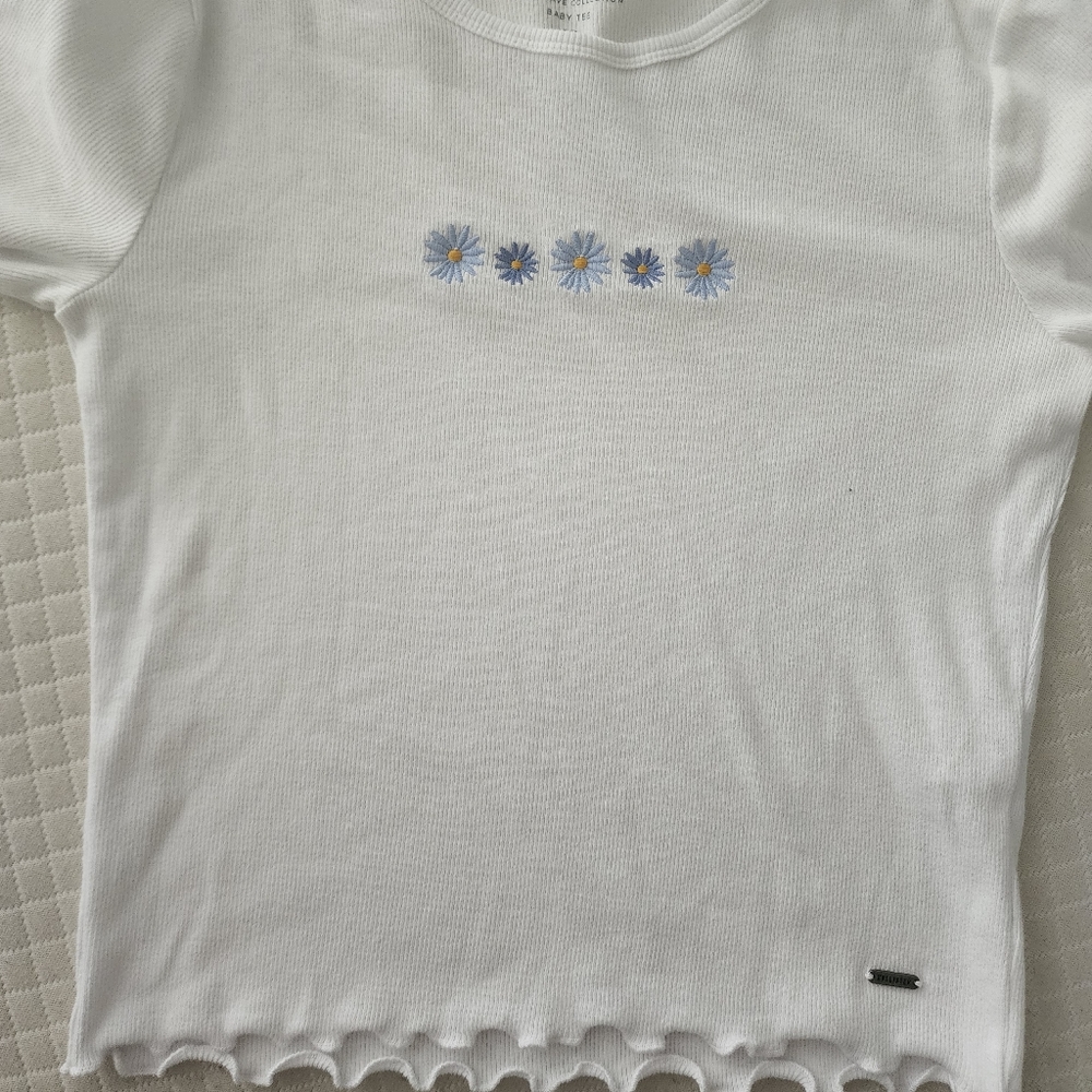 Hollister baby tee in size S